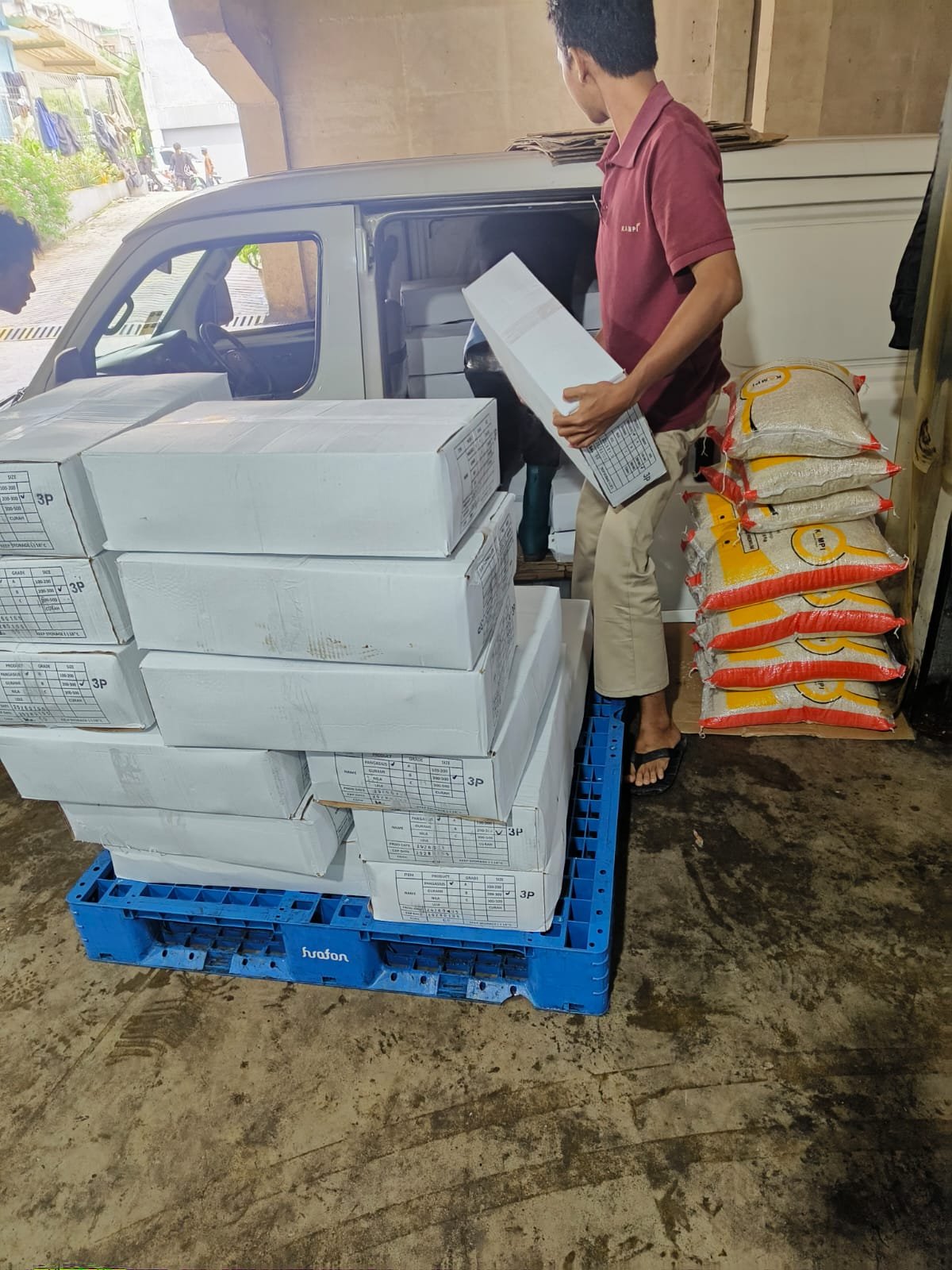 Perbandingan dada ayam fillet segar dan frozen untuk dapur hotel
